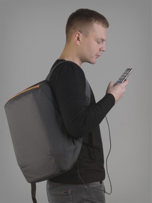 Рюкзак с USB-разъемом, 32х47х18 см, черный с коричневым