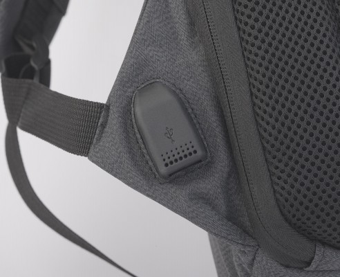 Рюкзак с USB-разъемом, 32х47х18 см, черный с коричневым