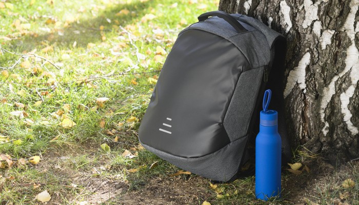 Рюкзак с USB разъемом и защитой от кражи, серый с черным