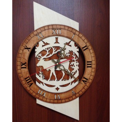 Часы настенные из дерева по индивидуальному дизайну 