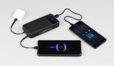 Зарядное устройство 20000 mAh с подсветкой логотипа, встроенными кабелями